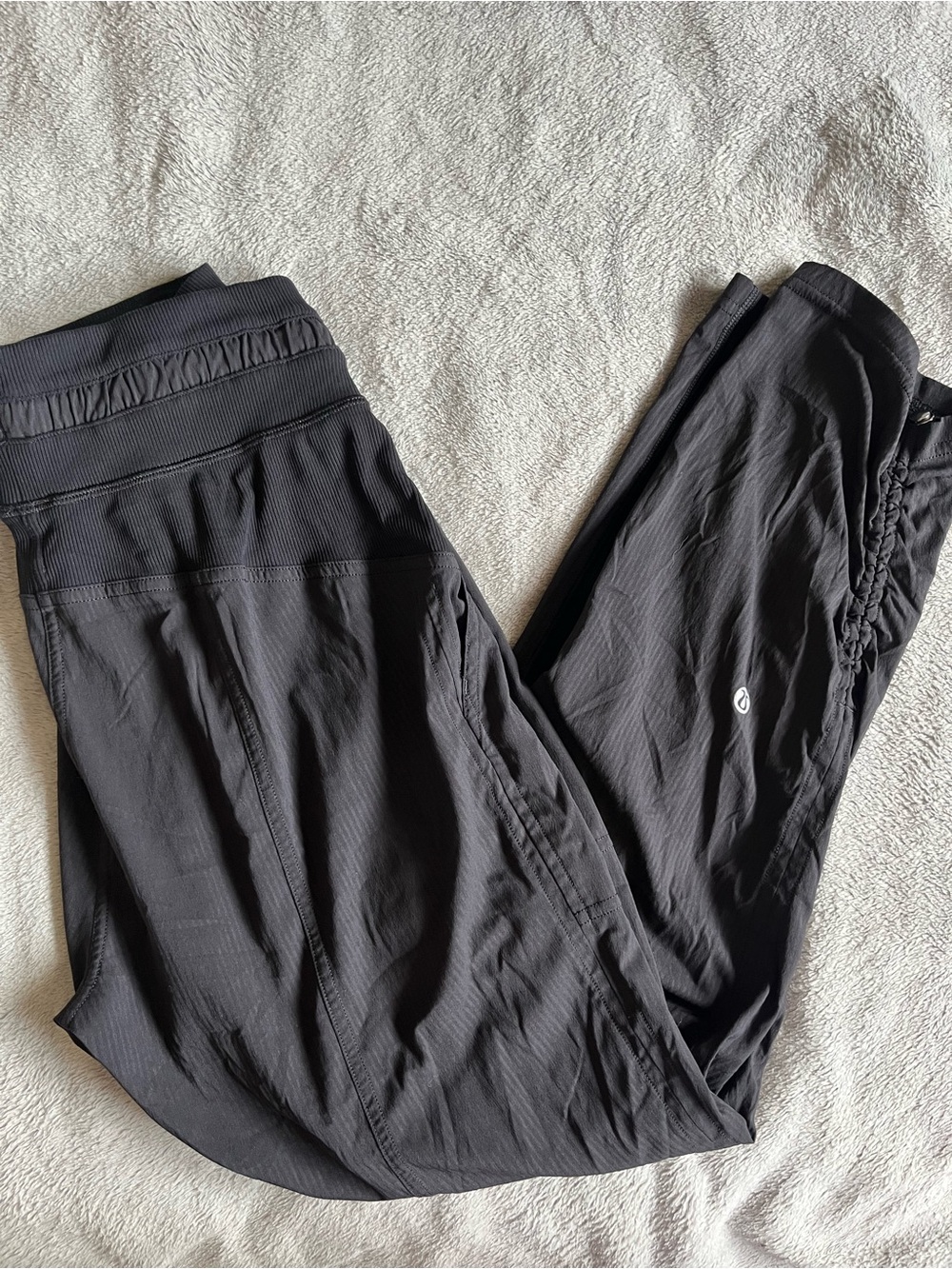 Lululemon Dance Studio Crop Pants *Unlined 20" size 2 in Black